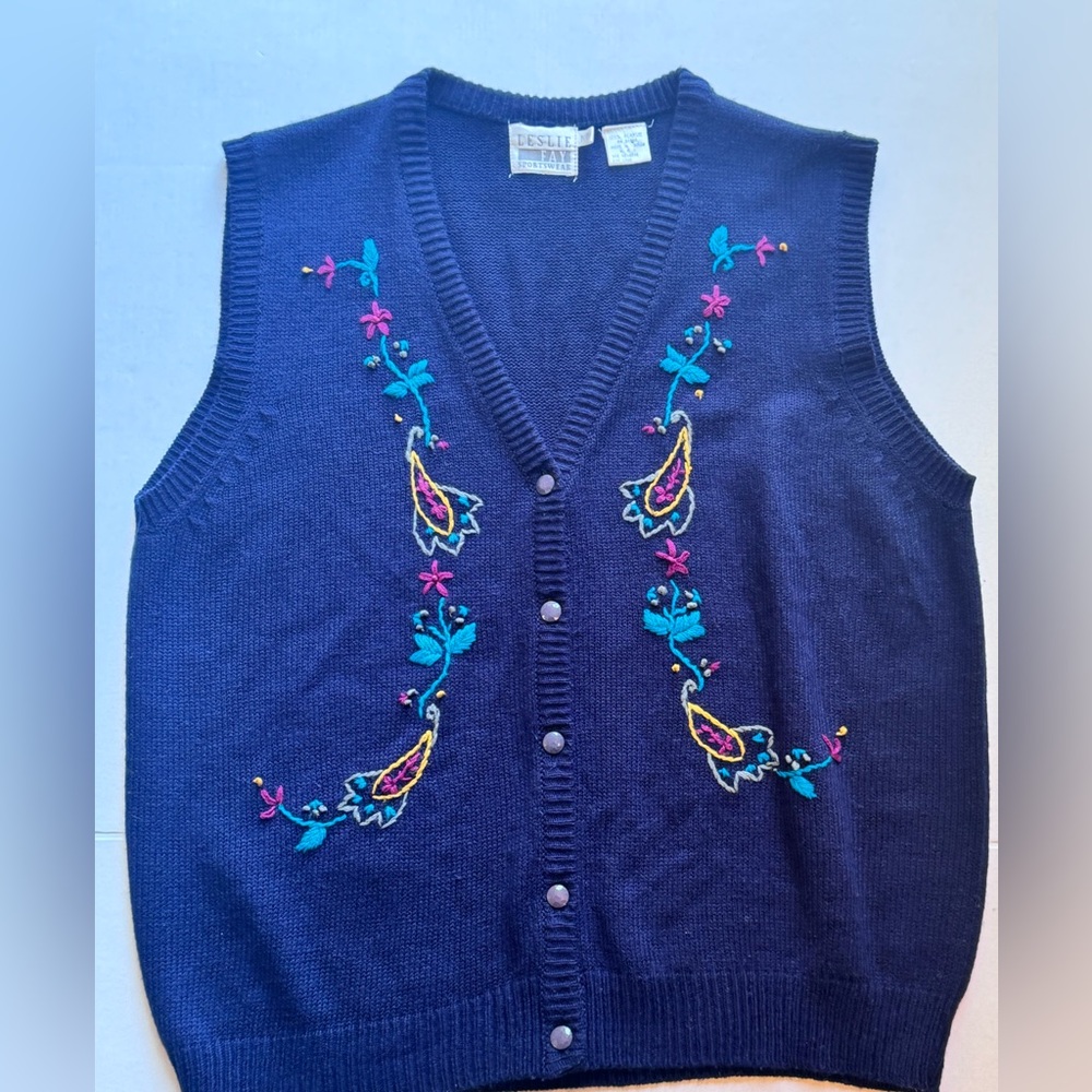 Leslie Fay Sweater Vest Womens M Navy Floral Embroidered V Neck Button‎ Front